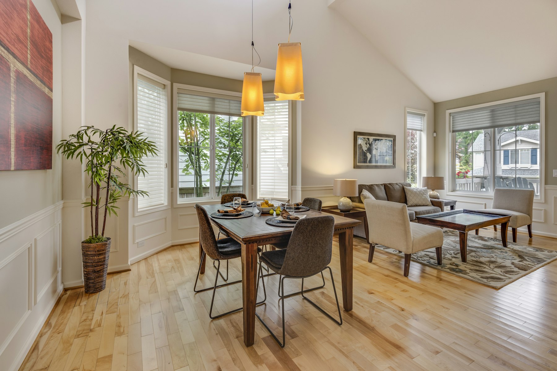 Dining room — Bay window dining